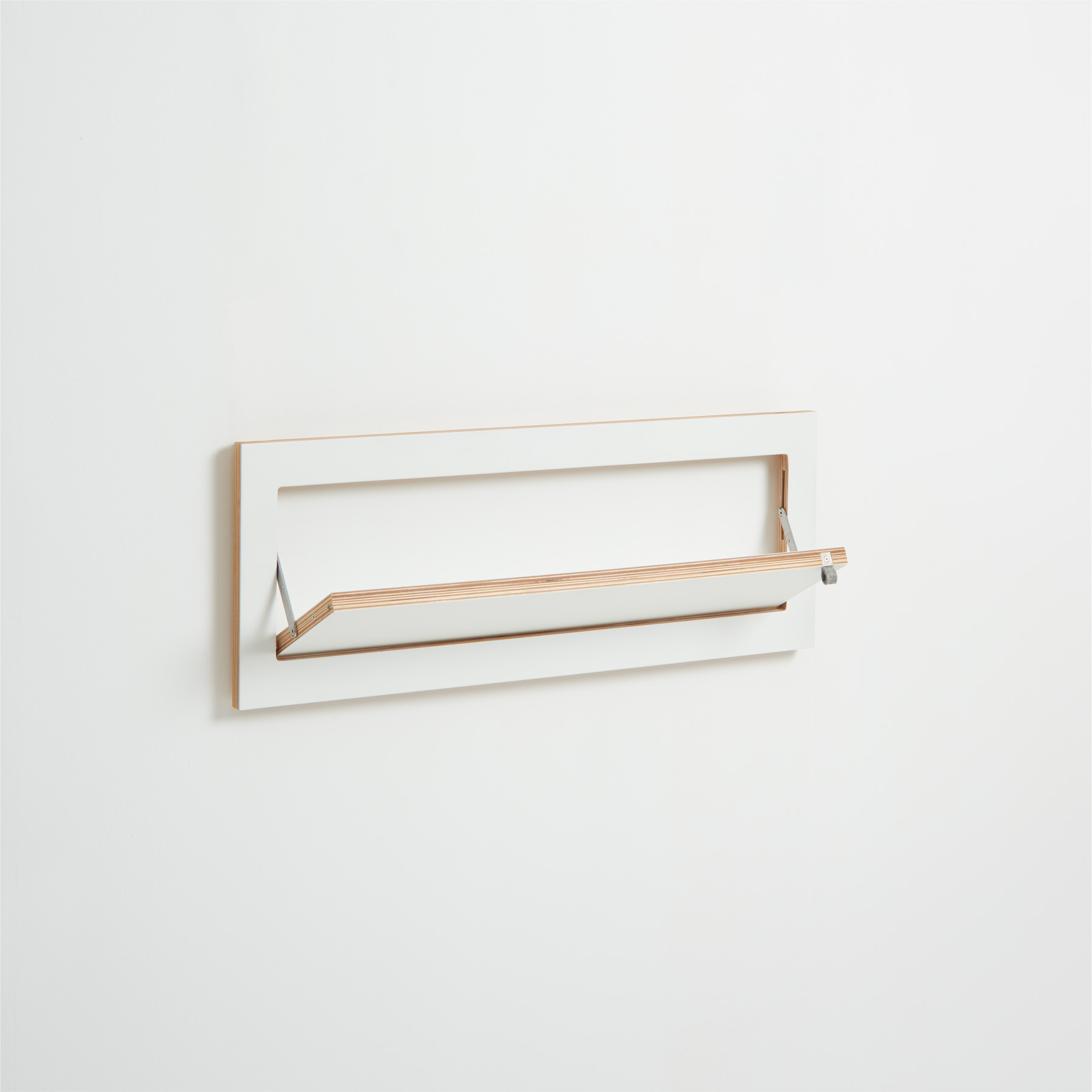 FL020002-Flaepps-Shelf-80x27-1-AMBIVALENZ-Web-1to1-14-2