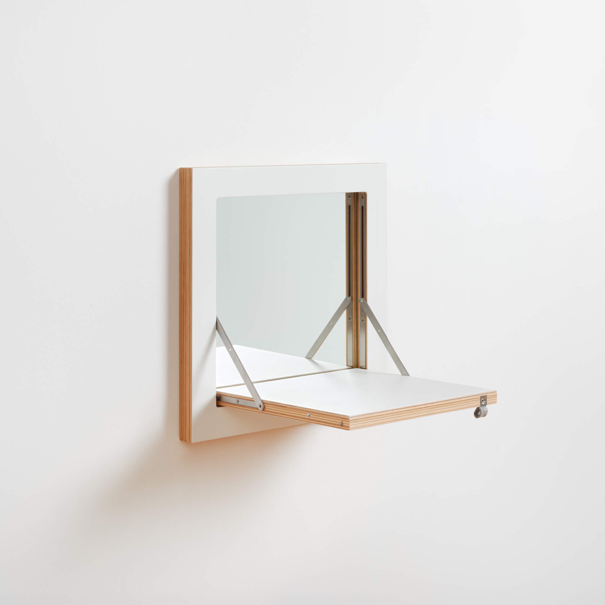 Flaepps-Schminkspiegel-Vanity-Mirror-40x40-1-AMBIVALENZ-HR-1to1-2