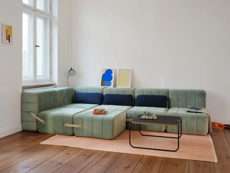 Modular Curt sofa in Barcelona velvet fabric – 9 modules, e.g. as a flexible and modular three-seater sofa.